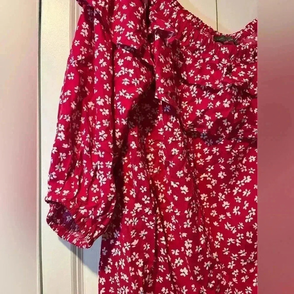 Vince Camuto Printed Off-The-Shoulder Ruffled Challis Blouse Size 1X A18 - Picture 2 of 6